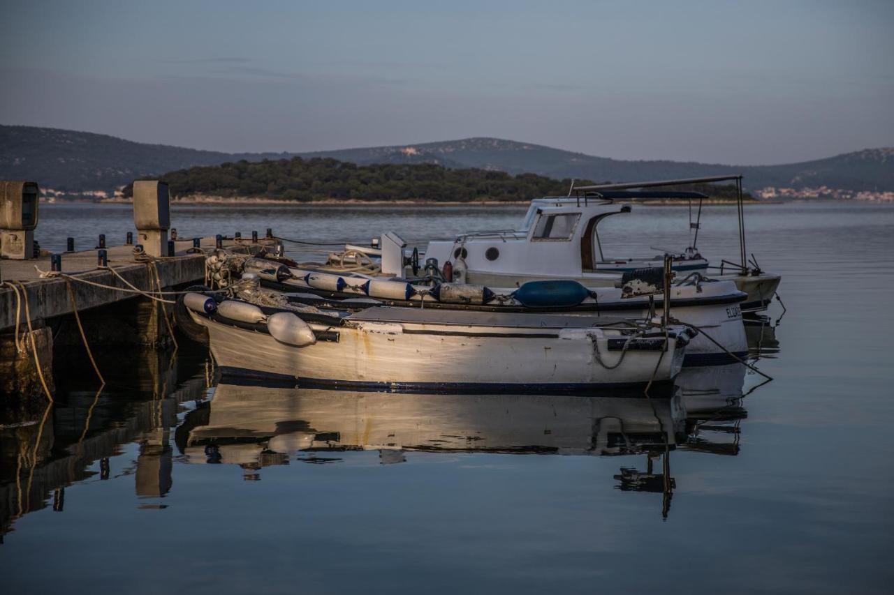 Apartmani Dina Biograd Na Moru Εξωτερικό φωτογραφία