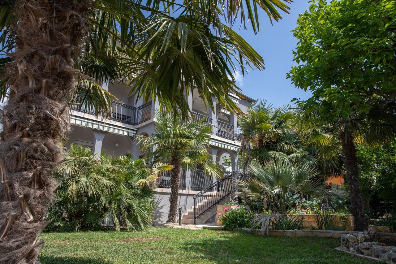 Apartmani Dina Biograd Na Moru Εξωτερικό φωτογραφία