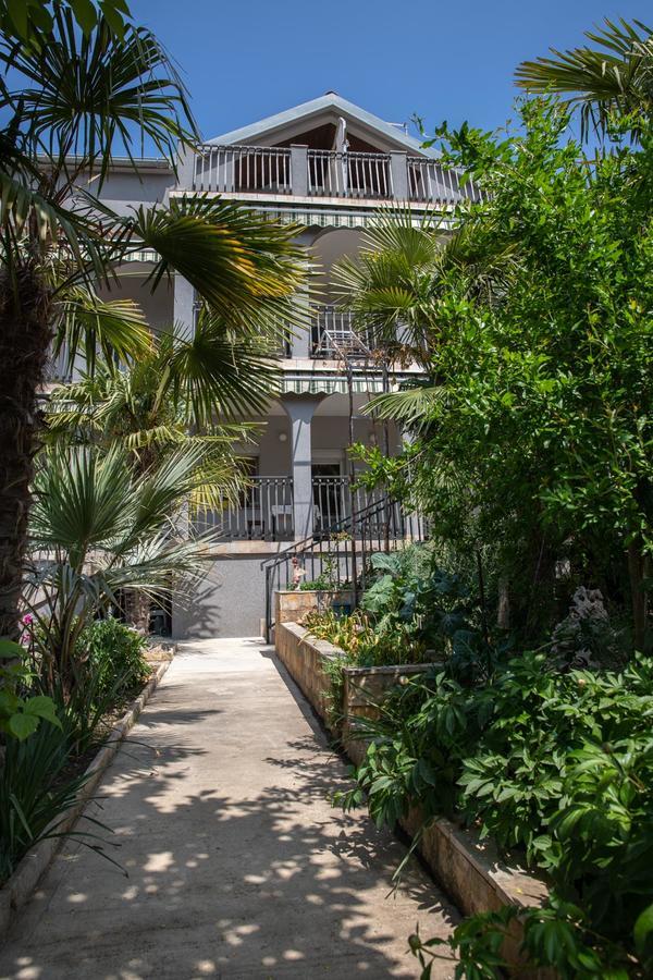 Apartmani Dina Biograd Na Moru Εξωτερικό φωτογραφία