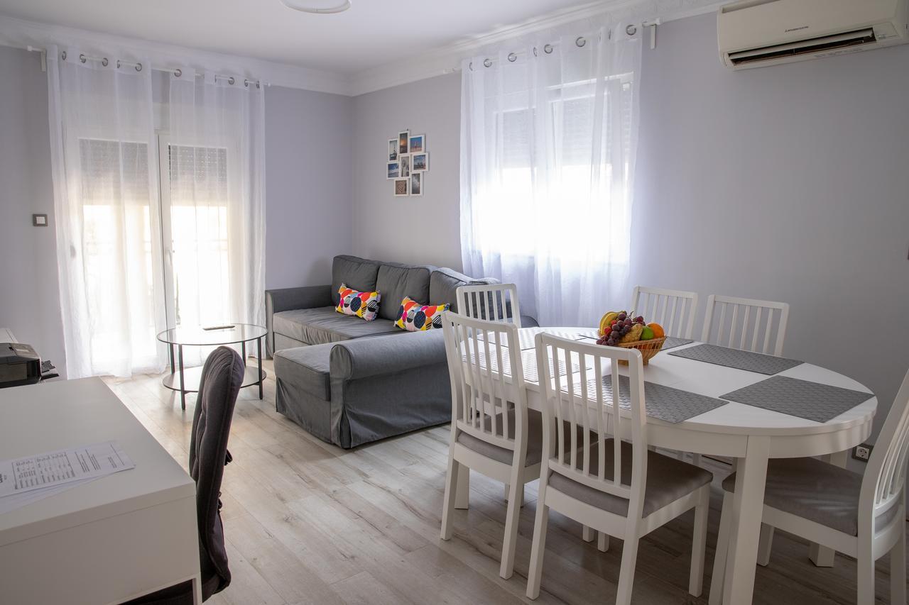 Apartmani Dina Biograd Na Moru Εξωτερικό φωτογραφία